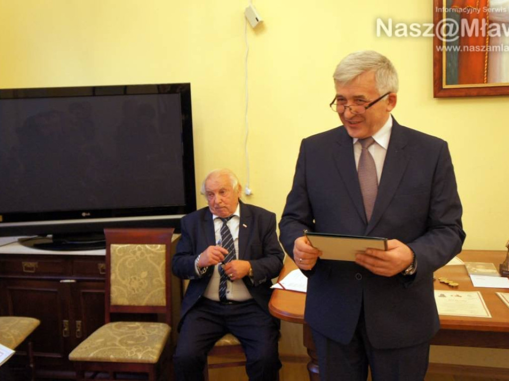 W Mławie wręczono stypendia uzdolnionej młodzieży