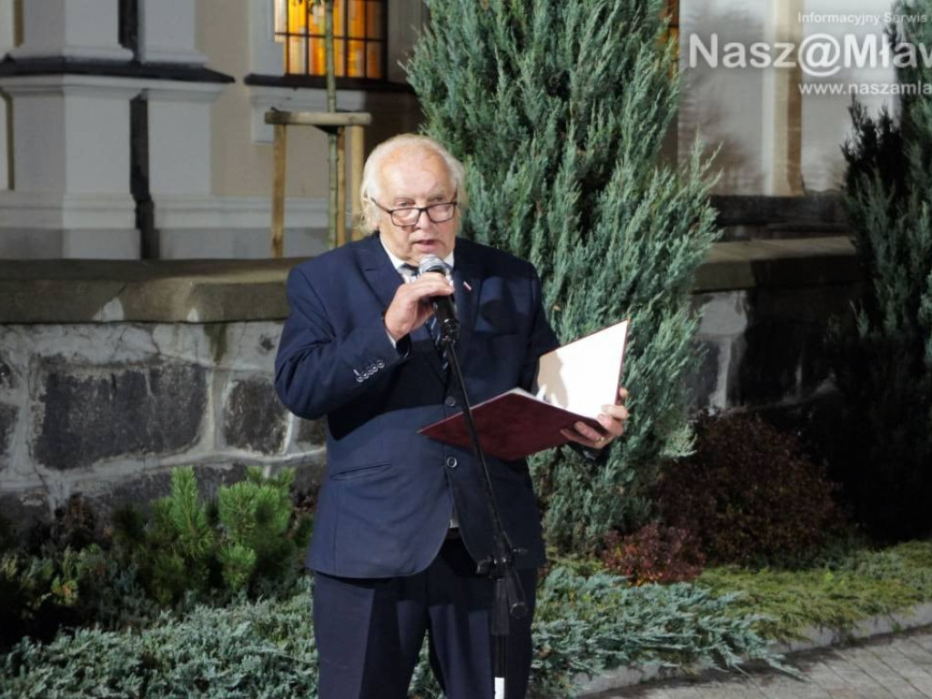 W Mławie wręczono stypendia uzdolnionej młodzieży