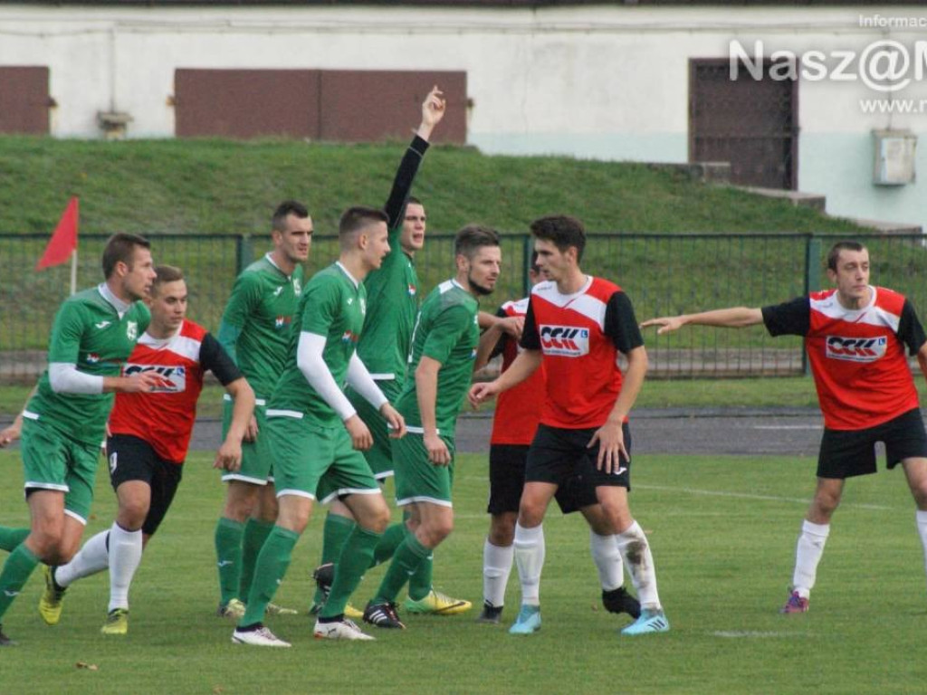 Samobój i błędy. Iskra zatrzymała lidera z Mławy