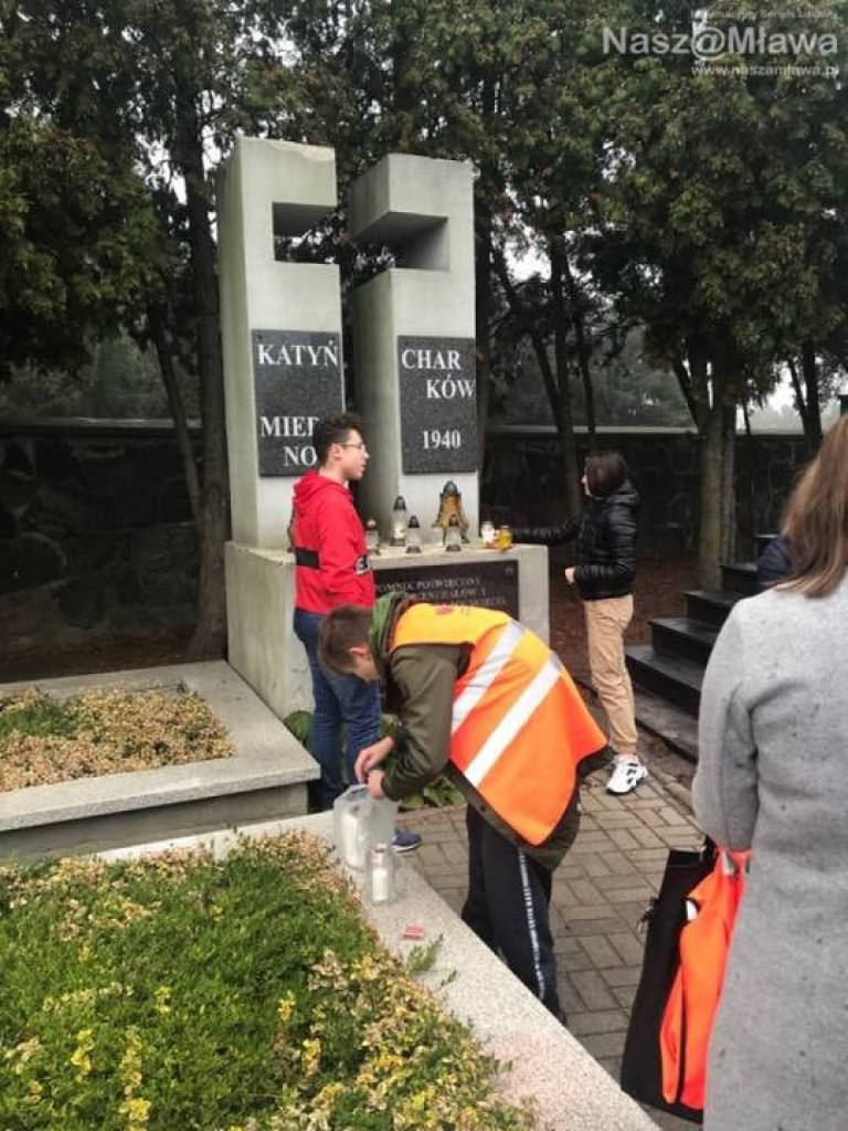 Pamiętali o mogiłach na mławskim cmentarzu