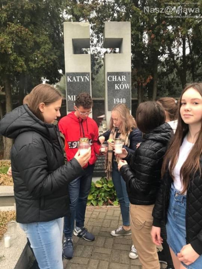 Pamiętali o mogiłach na mławskim cmentarzu