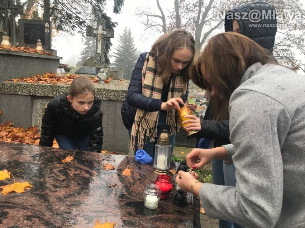Pamiętali o mogiłach na mławskim cmentarzu