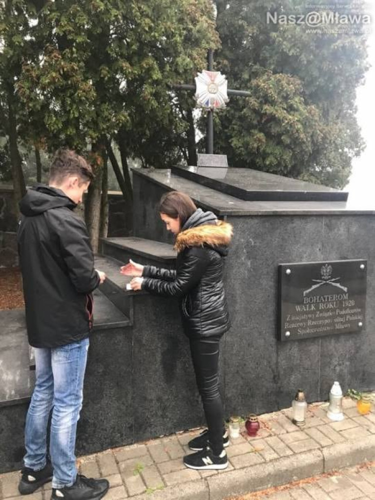 Pamiętali o mogiłach na mławskim cmentarzu