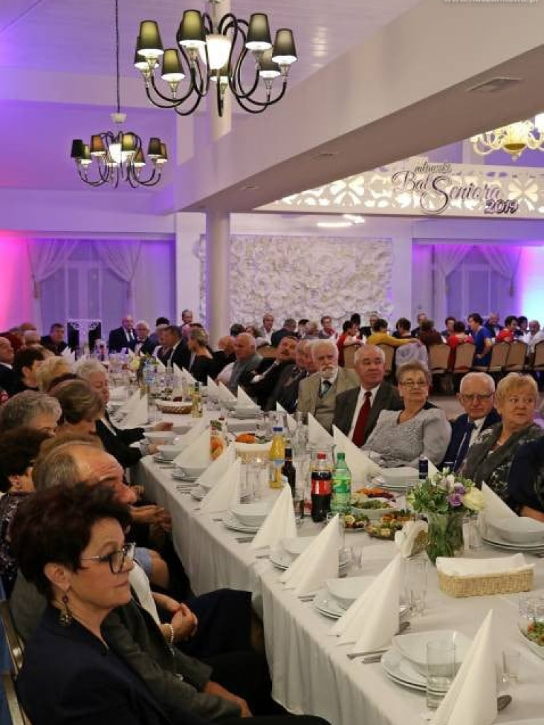 Ach, co to był za bal. Do tańca ruszyło 70 par