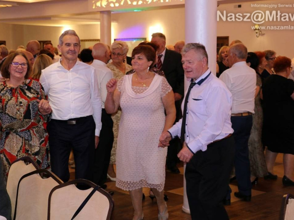 Ach, co to był za bal. Do tańca ruszyło 70 par