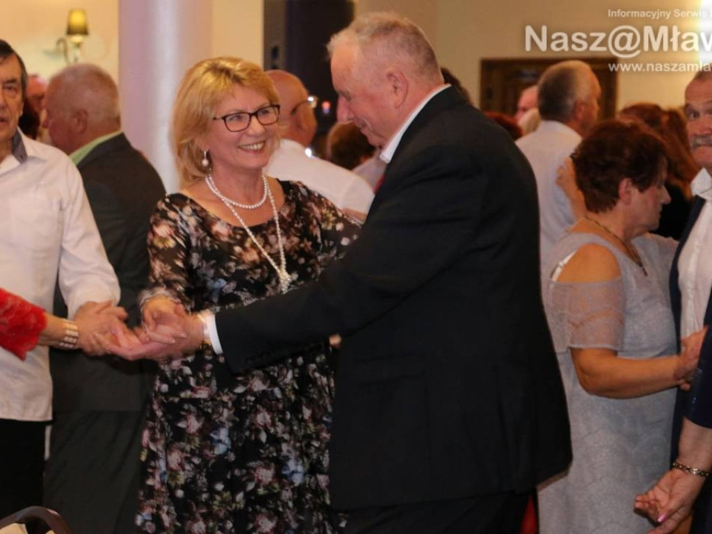 Ach, co to był za bal. Do tańca ruszyło 70 par