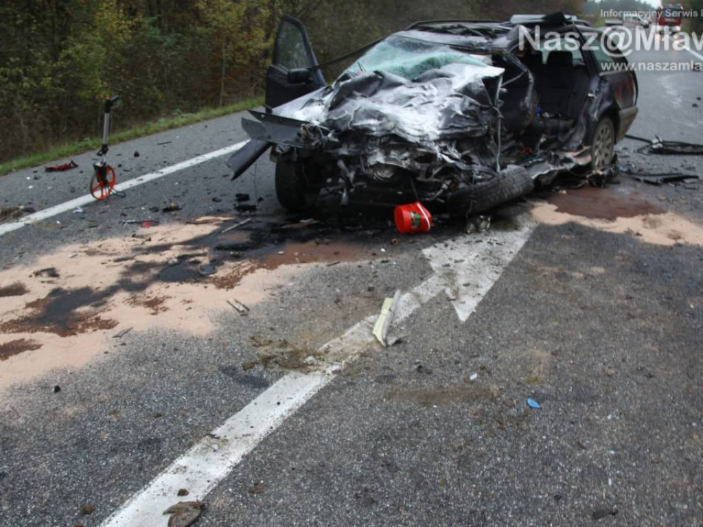 Śmiertelnie niebezpieczny manewr wyprzedzania. Wypadek na E7. Zdjęcia