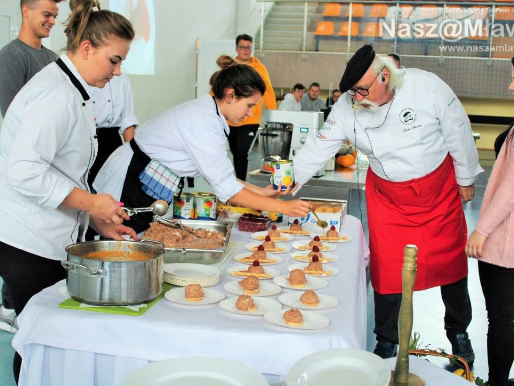 Znany szef kuchni Kurt Scheller w Mławie. FILMY I ZDJĘCIA