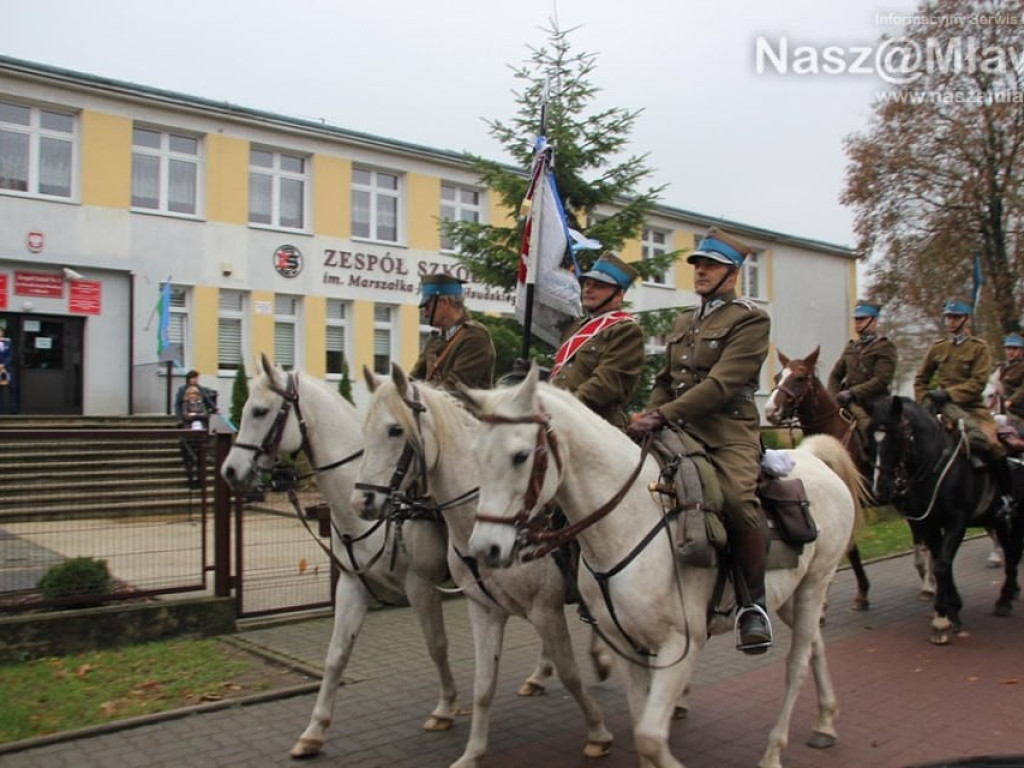 Przybyli ułani pod... ZS nr 3
