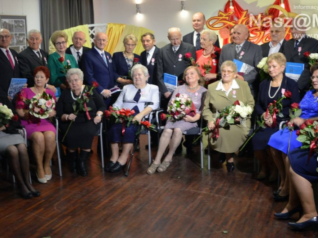 Medale od prezydenta dla 13 małżeństw z Mławy - FOTORELACJA