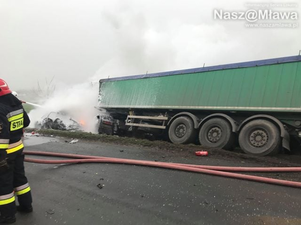 Samochód w płomieniach. Zginął 18-latek [AKTUALIZACJA]