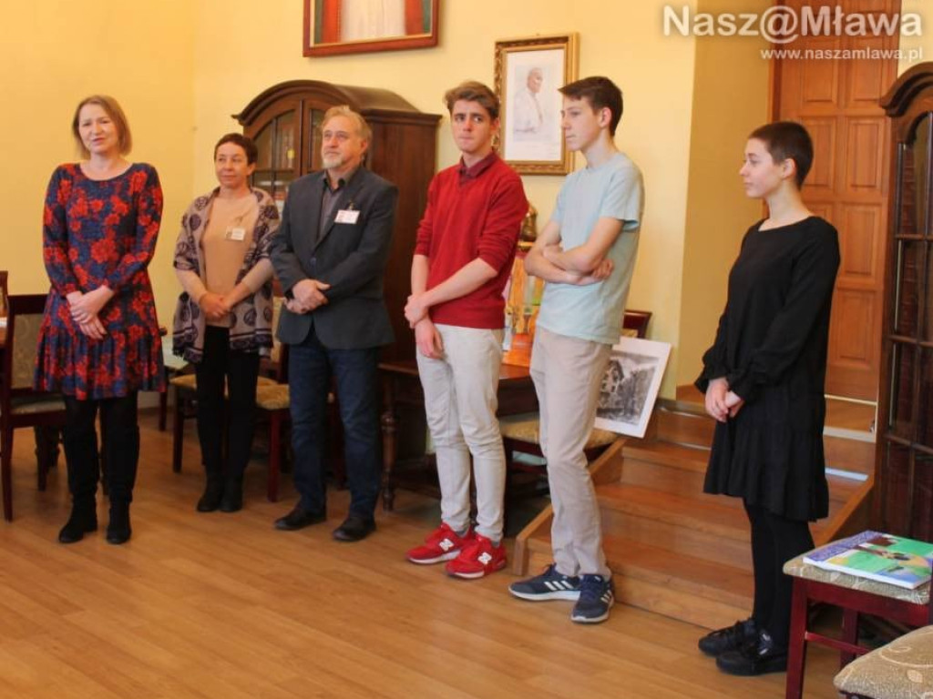 Obrazy w 3D i skarby z magazynu...