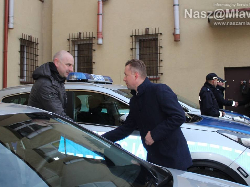 Mławska komenda ma nowe samochody [ZDJĘCIA I FILMY]