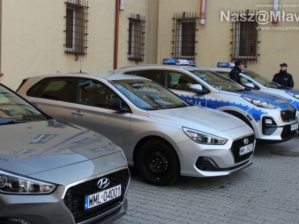 Mławska komenda ma nowe samochody [ZDJĘCIA I FILMY]