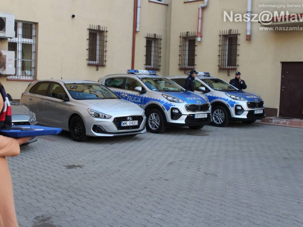 Mławska komenda ma nowe samochody [ZDJĘCIA I FILMY]