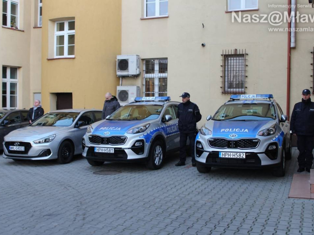 Mławska komenda ma nowe samochody [ZDJĘCIA I FILMY]