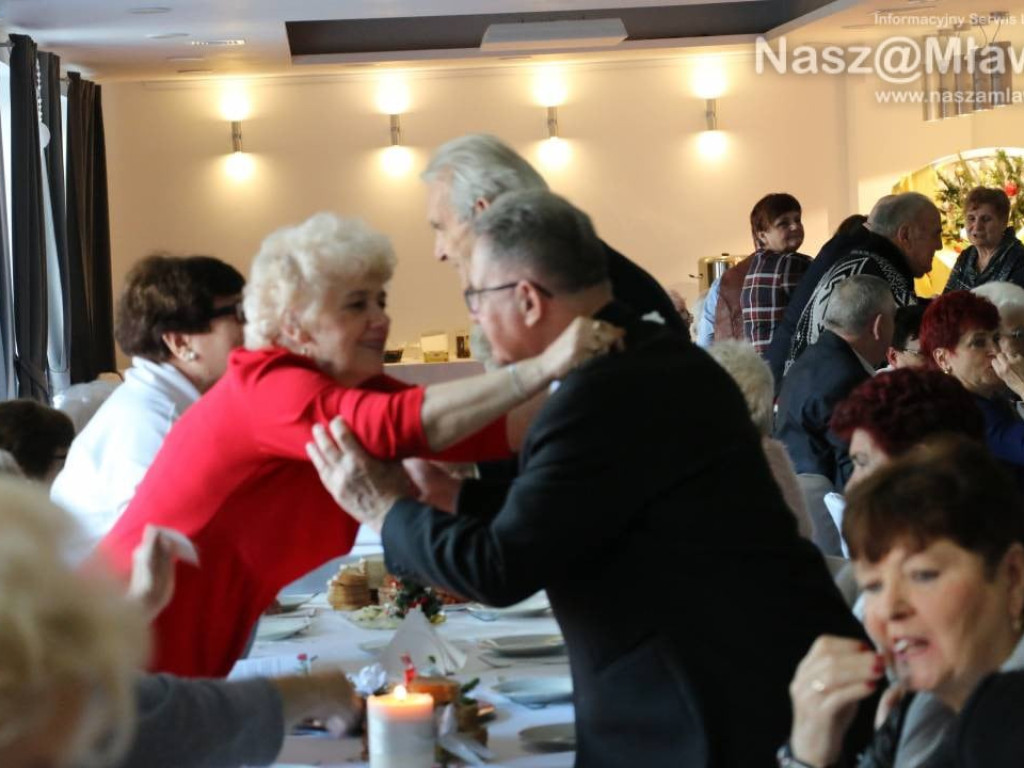 Spotkanie przy świątecznym stole