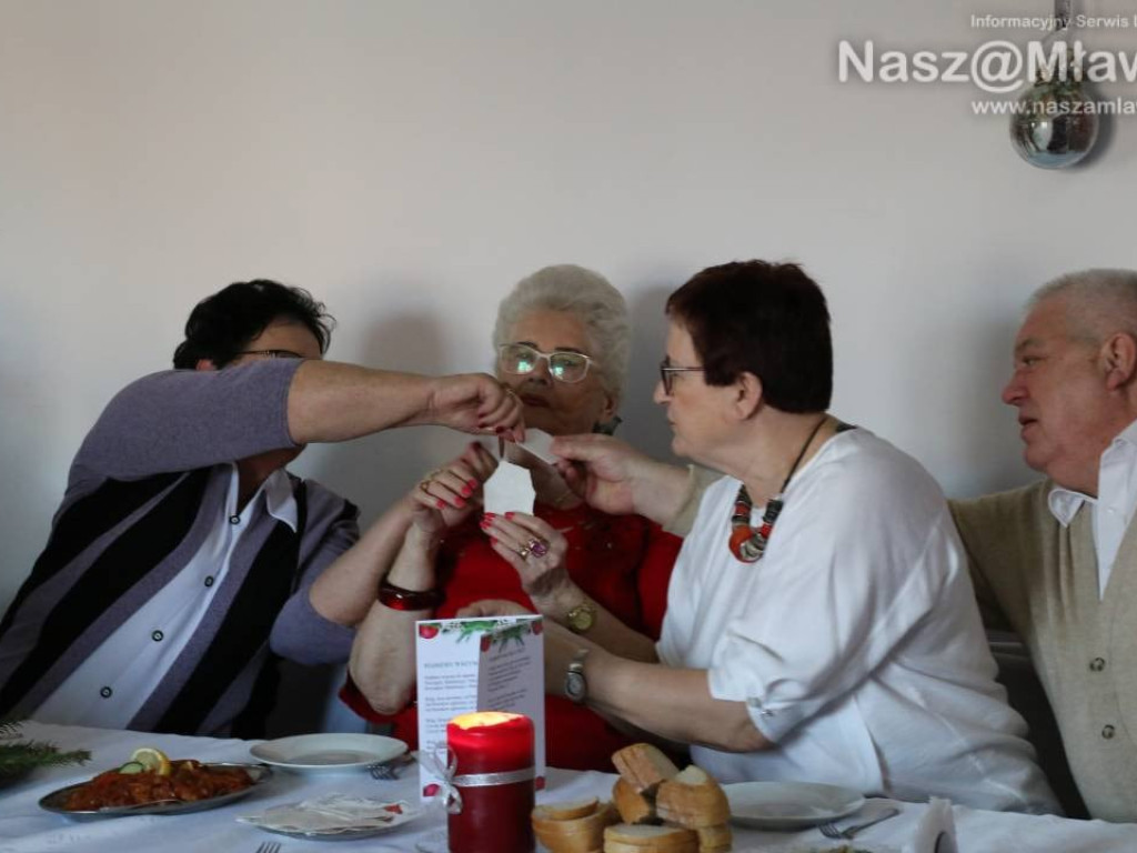 Spotkanie przy świątecznym stole