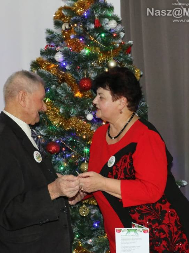 Spotkanie przy świątecznym stole