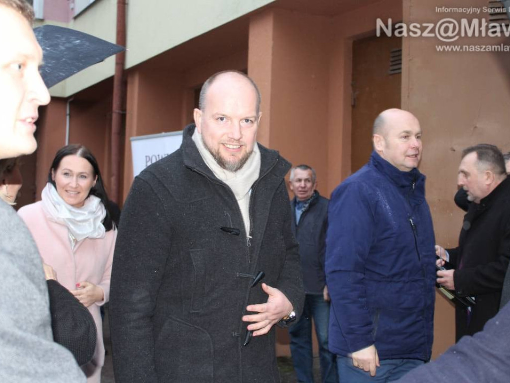 Mławski szpital ma nową karetkę