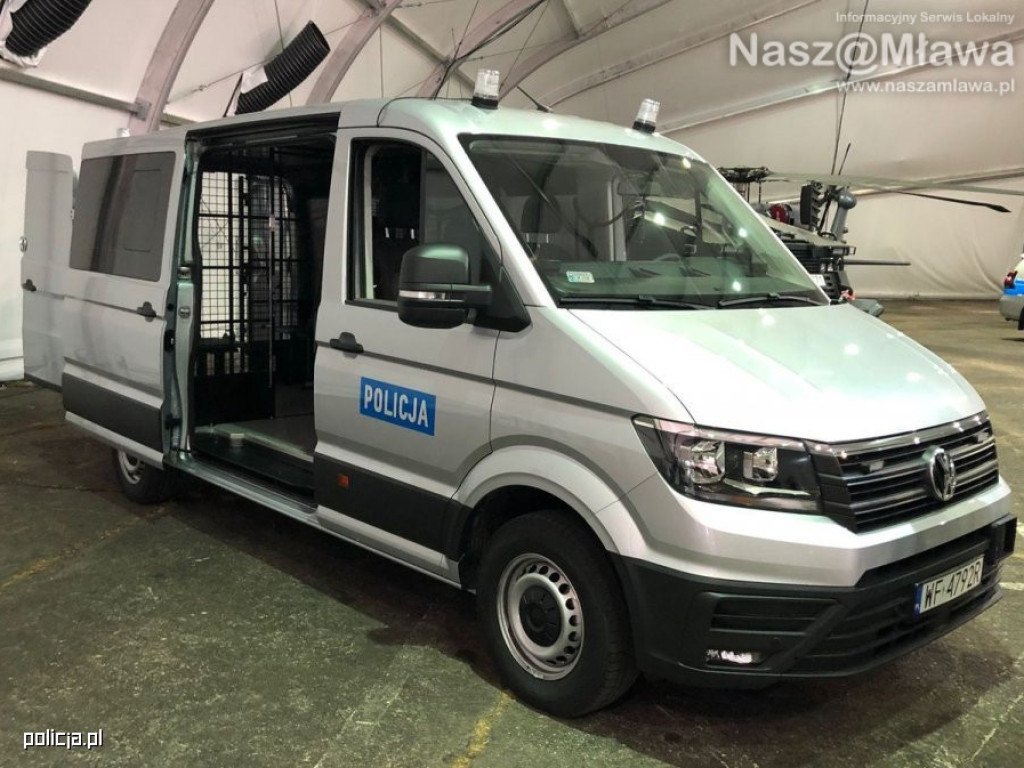 Black Hawki i transportery. Policja chwali się sprzętem [FILM]