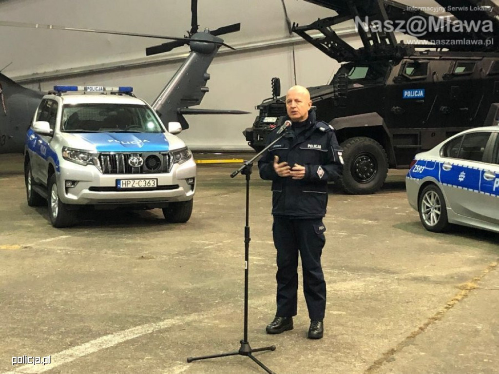 Black Hawki i transportery. Policja chwali się sprzętem [FILM]