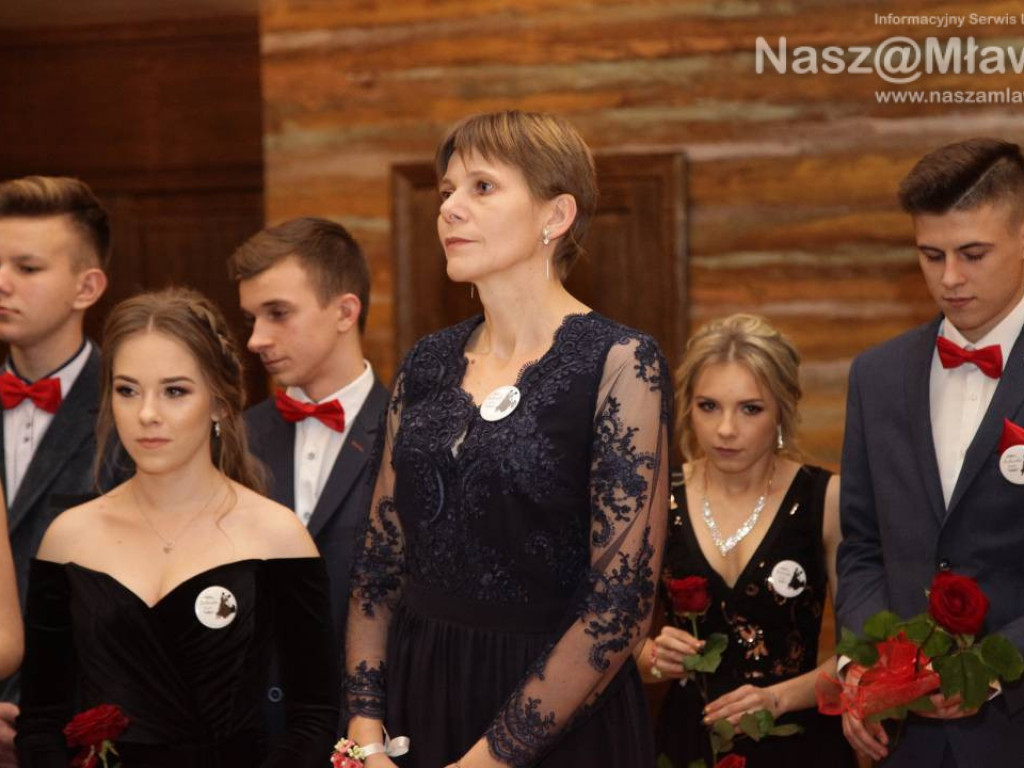 Poloneza czas zacząć. Studniówka 2020 w Radzanowie