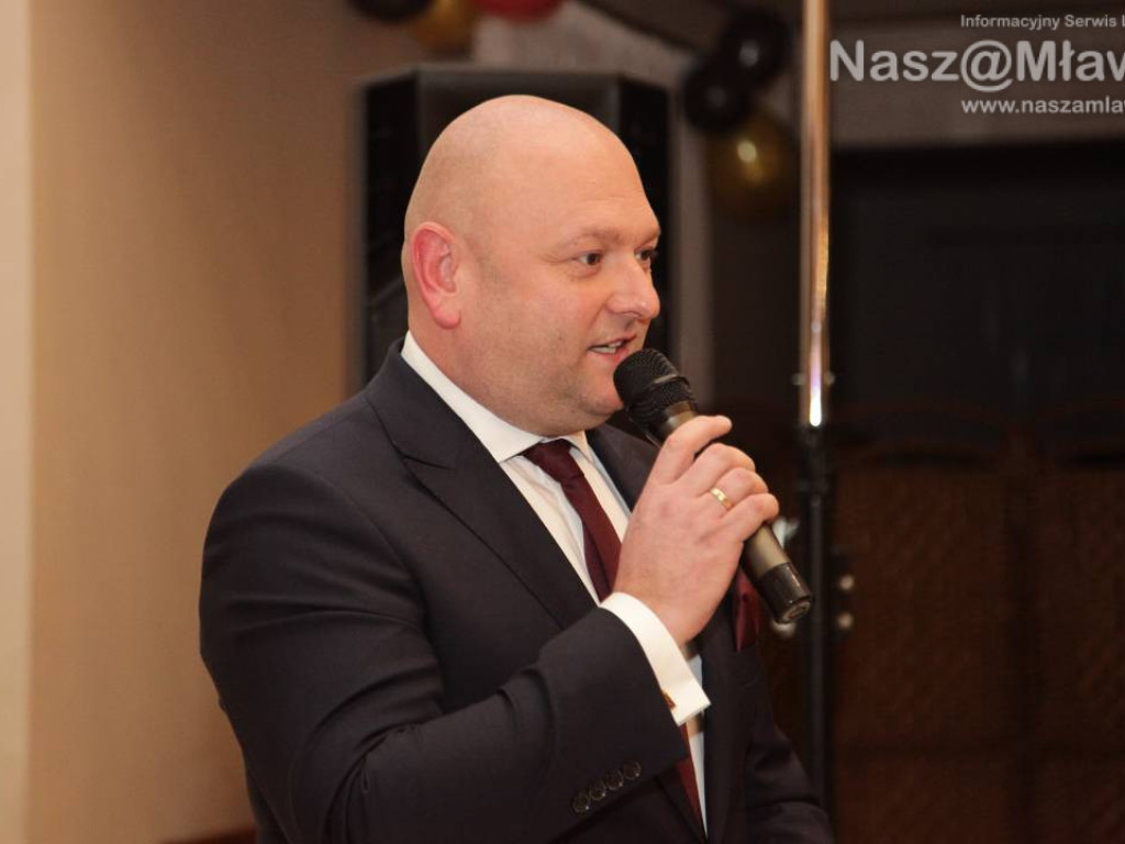 Poloneza czas zacząć. Studniówka 2020 w Radzanowie