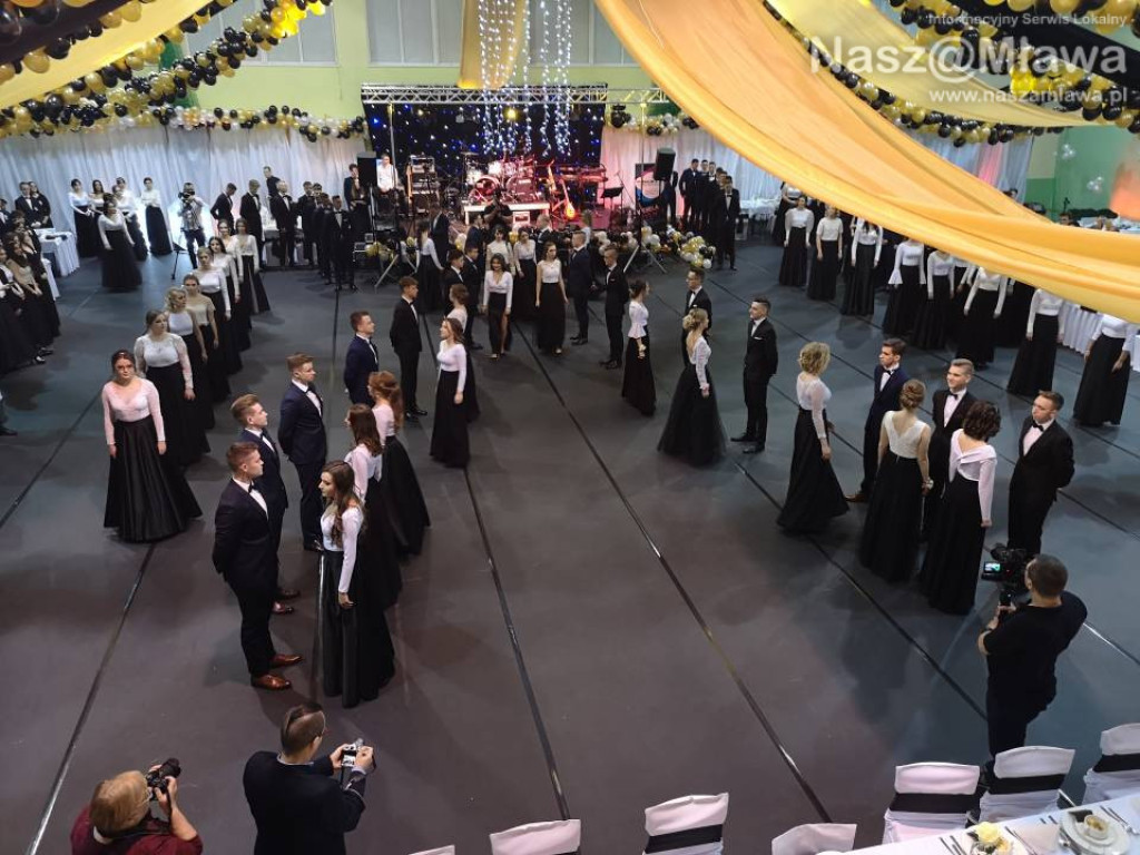 Studniówka 2020 w I Liceum Ogólnokształcącym (FOTORELACJA)