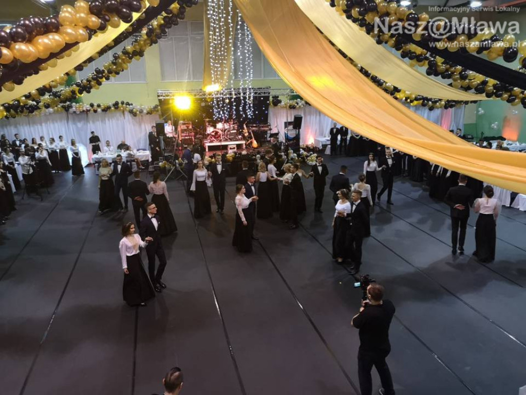 Studniówka 2020 w I Liceum Ogólnokształcącym (FOTORELACJA)