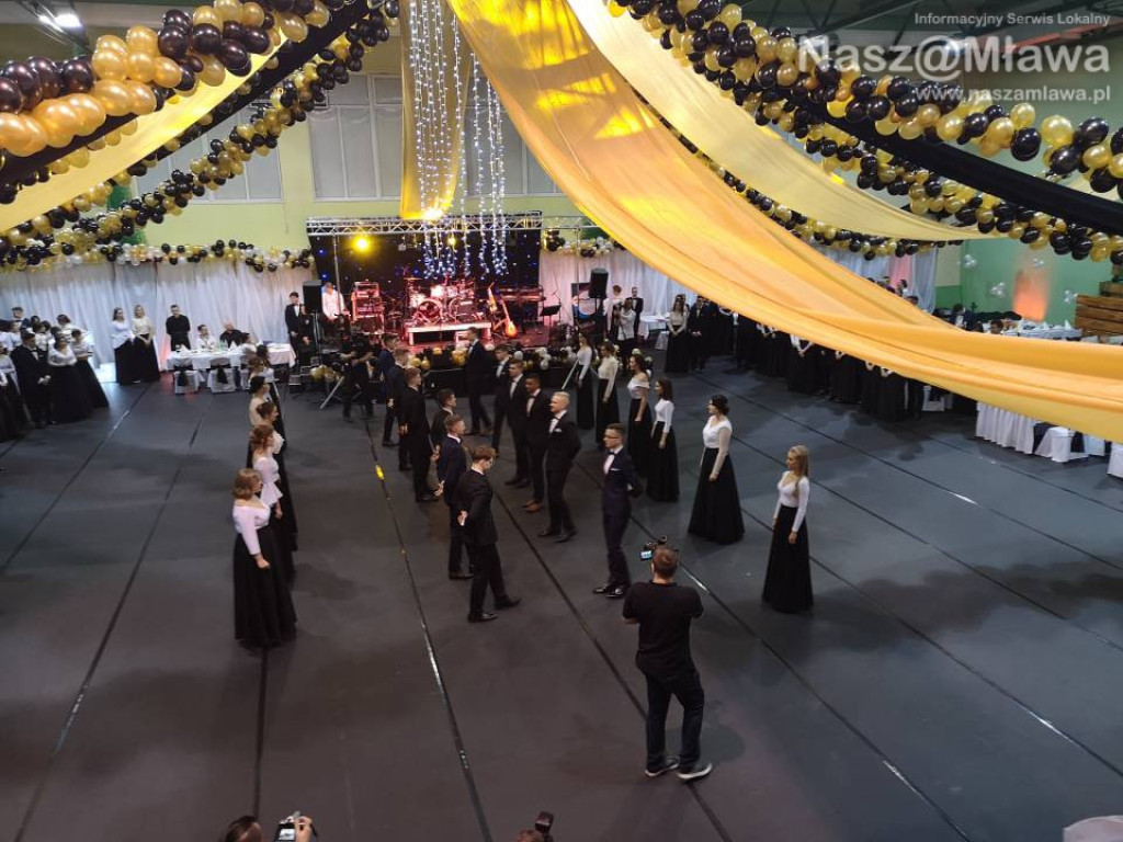 Studniówka 2020 w I Liceum Ogólnokształcącym (FOTORELACJA)