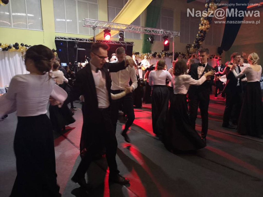 Studniówka 2020 w I Liceum Ogólnokształcącym (FOTORELACJA)