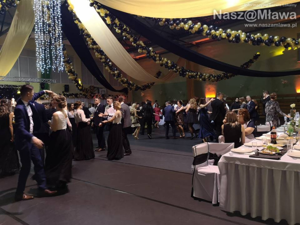 Studniówka 2020 w I Liceum Ogólnokształcącym (FOTORELACJA)