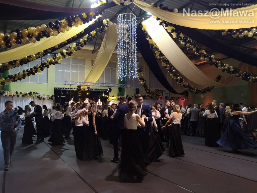 Studniówka 2020 w I Liceum Ogólnokształcącym (FOTORELACJA)