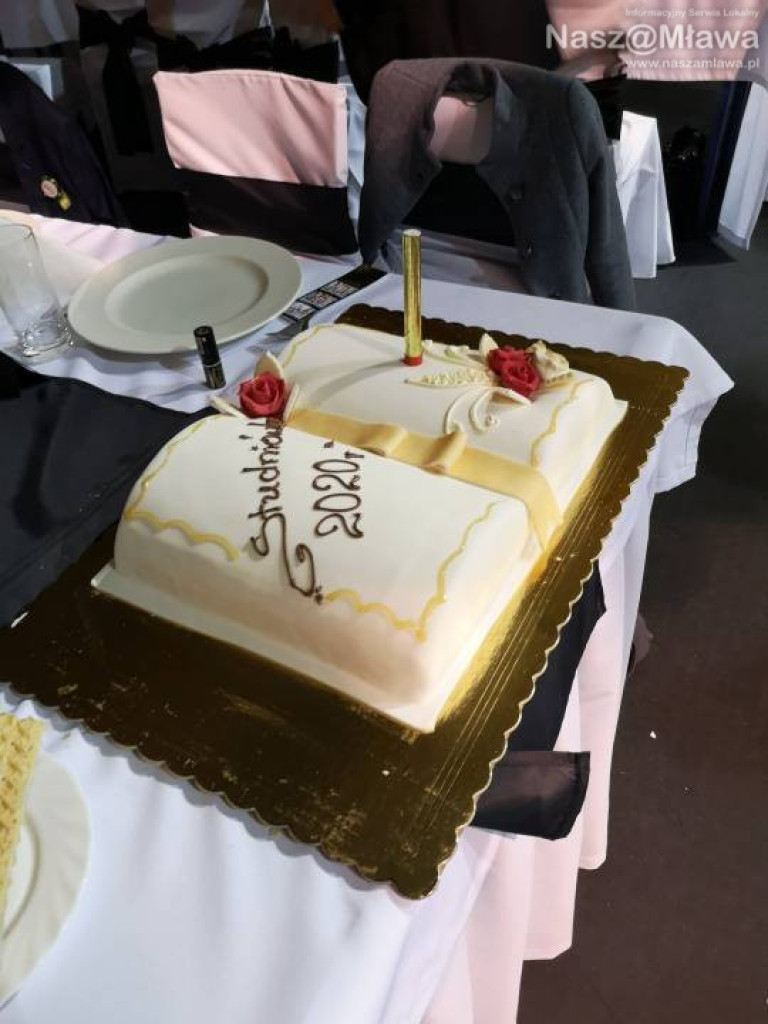 Studniówka 2020 w I Liceum Ogólnokształcącym (FOTORELACJA)