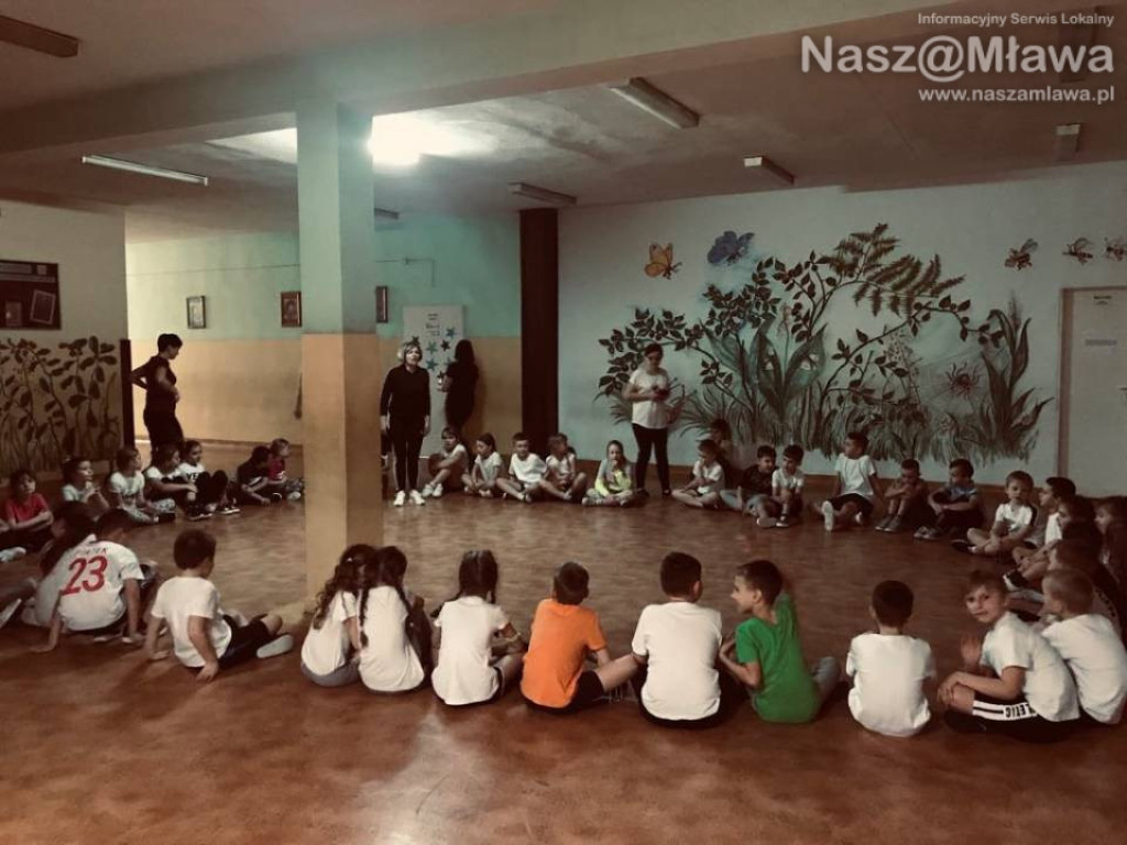 Co się dzieje nocą w szkole?