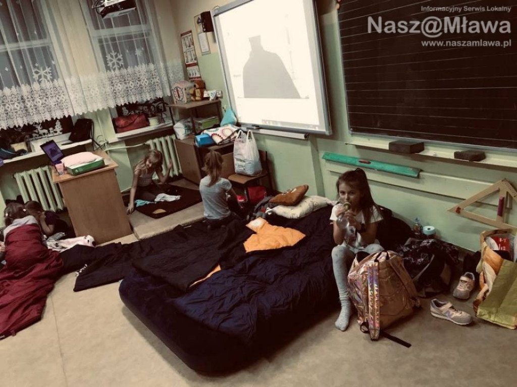 Co się dzieje nocą w szkole?