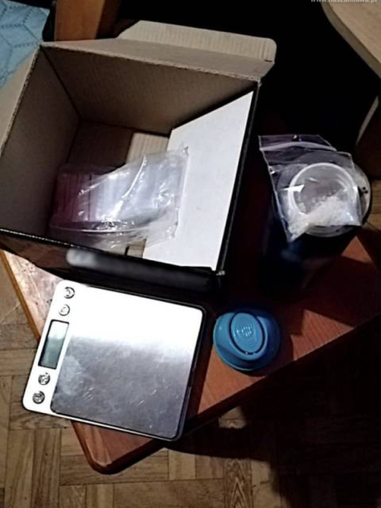 U sąsiadów. Narkotyki w puszkach po napojach