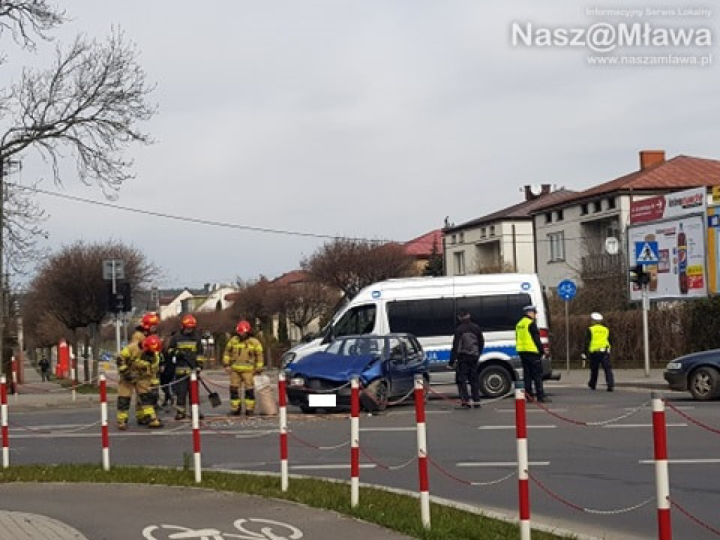 Wypadek na skrzyżowaniu Piłsudskiego z Kopernika [ZDJĘCIA]