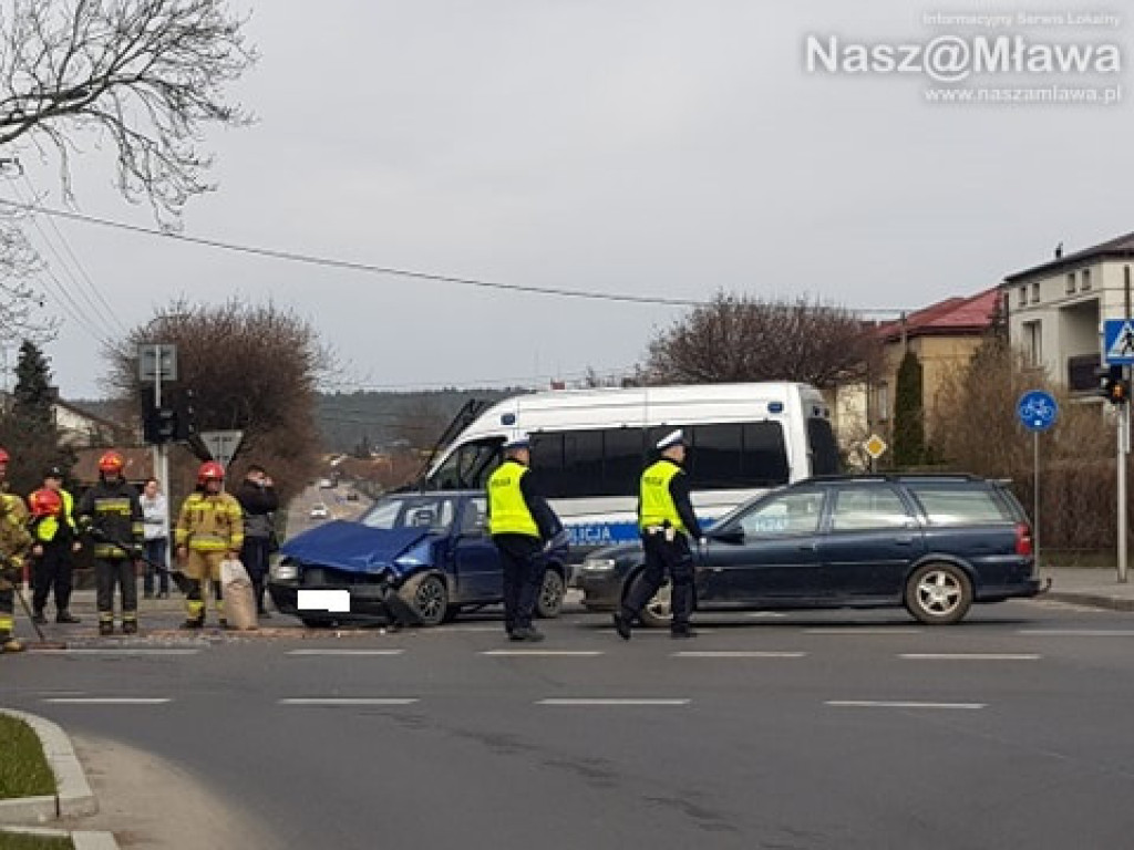 Wypadek na skrzyżowaniu Piłsudskiego z Kopernika [ZDJĘCIA]