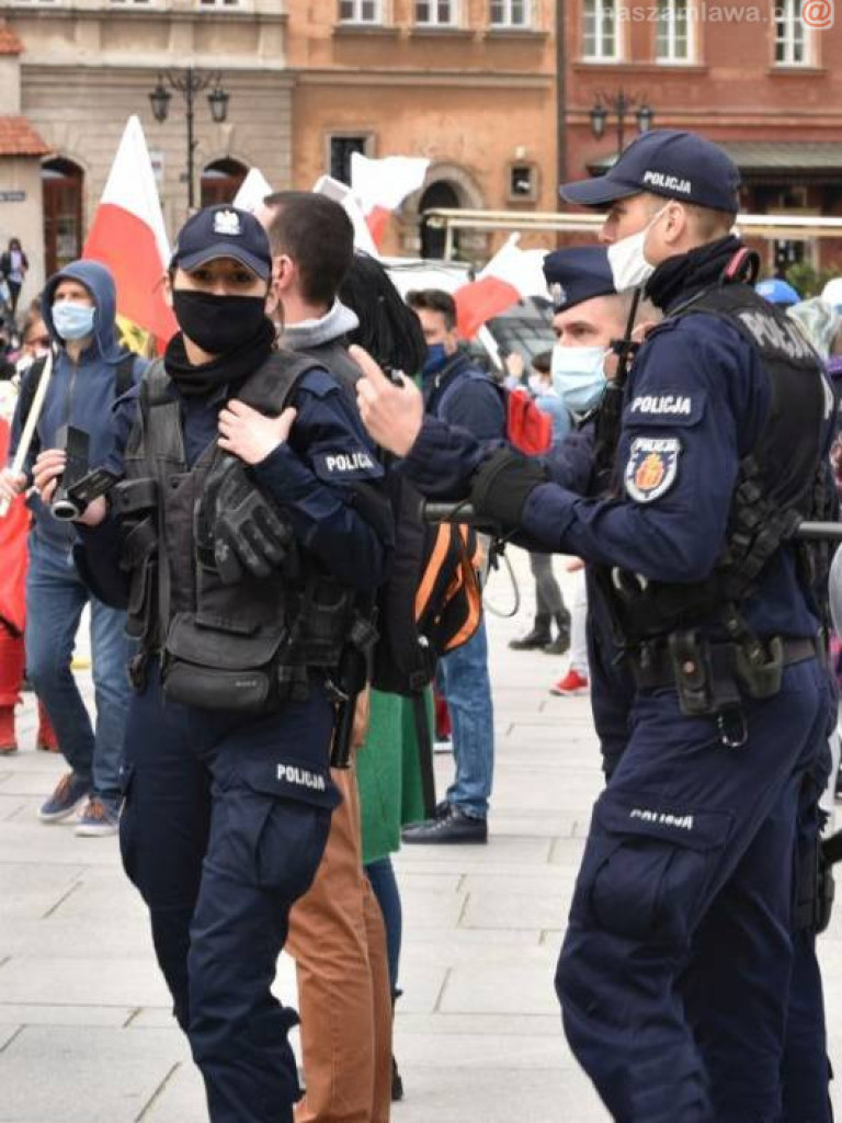 Emocjonujący protest przedsiębiorców w Warszawie. ZDJĘCIA I FILMY