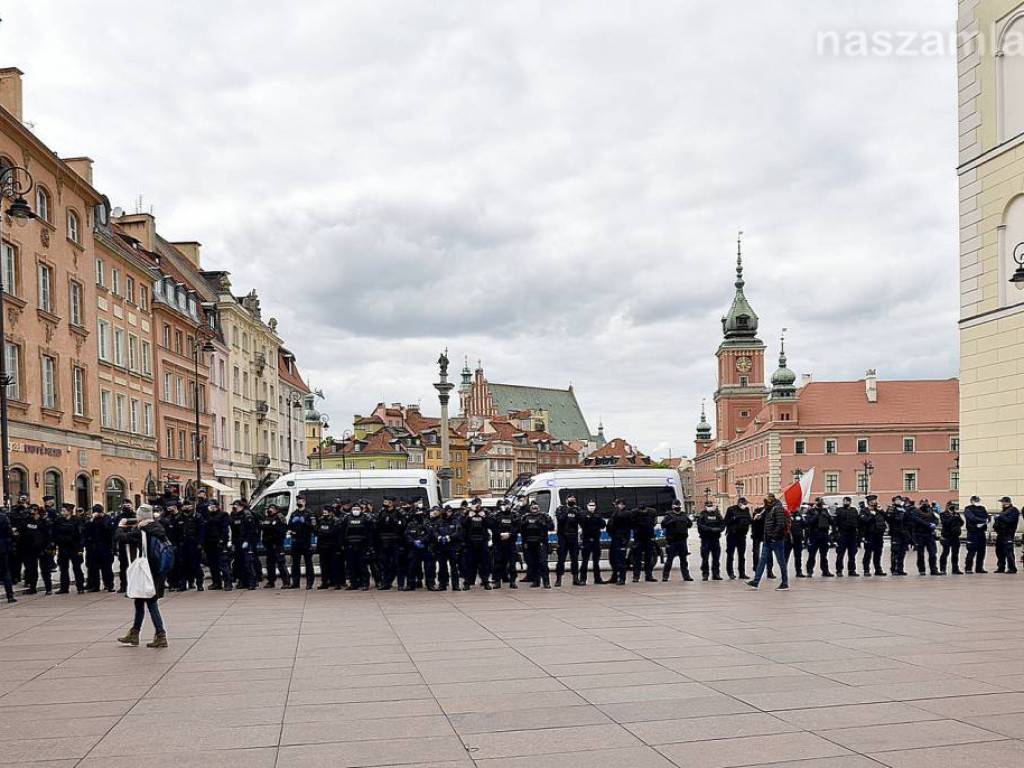 Emocjonujący protest przedsiębiorców w Warszawie. ZDJĘCIA I FILMY
