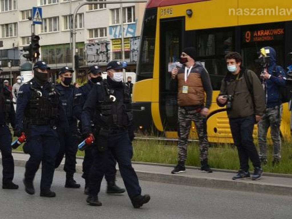 Emocjonujący protest przedsiębiorców w Warszawie. ZDJĘCIA I FILMY