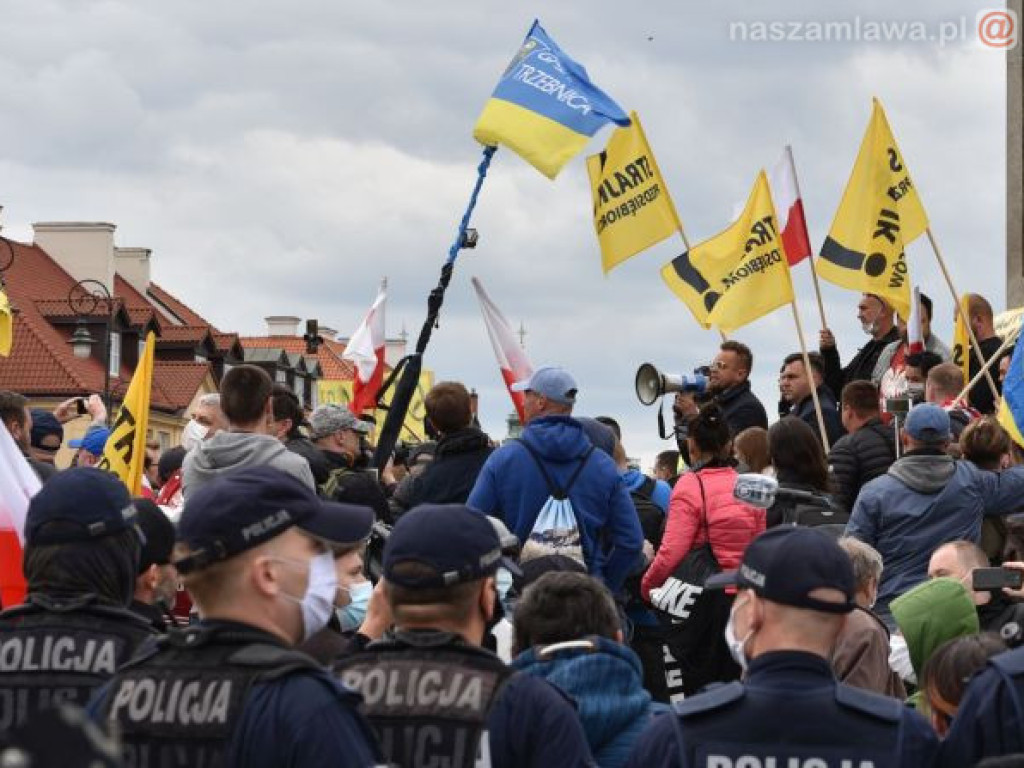 Emocjonujący protest przedsiębiorców w Warszawie. ZDJĘCIA I FILMY