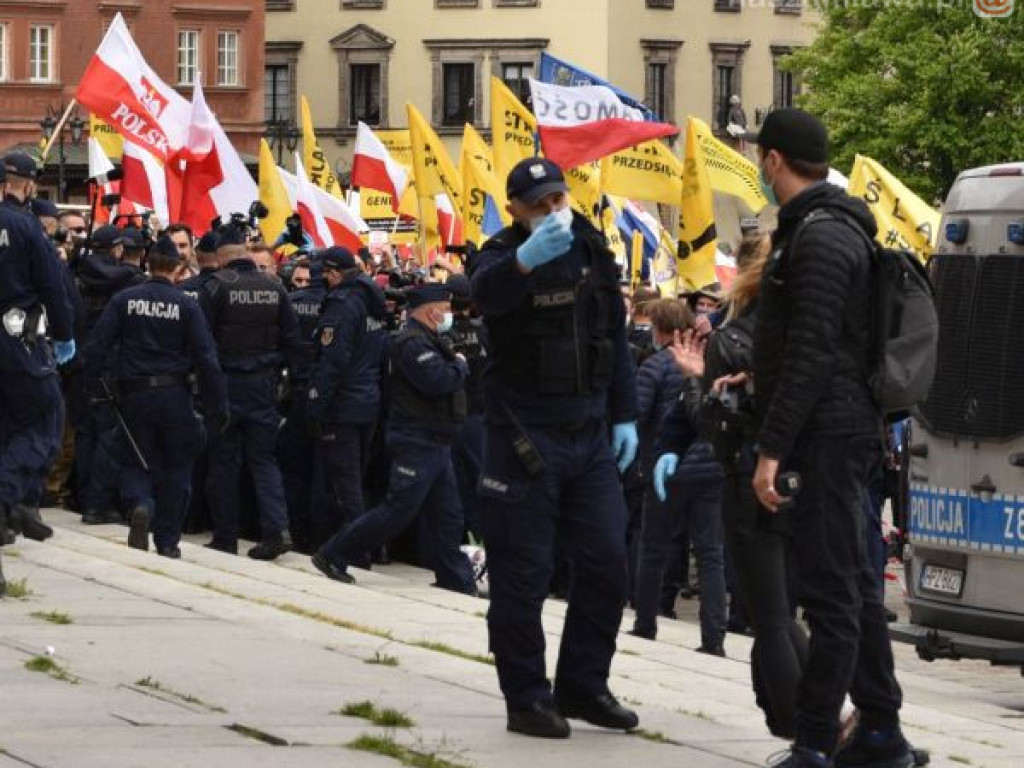 Emocjonujący protest przedsiębiorców w Warszawie. ZDJĘCIA I FILMY