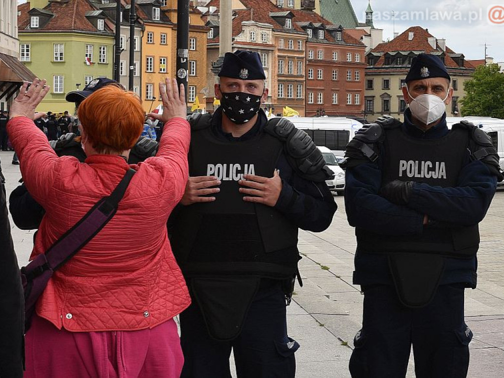 Emocjonujący protest przedsiębiorców w Warszawie. ZDJĘCIA I FILMY