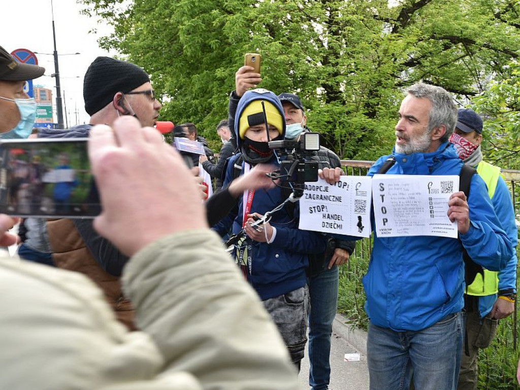 Emocjonujący protest przedsiębiorców w Warszawie. ZDJĘCIA I FILMY