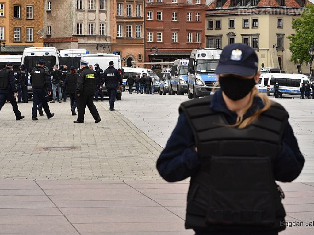 Emocjonujący protest przedsiębiorców w Warszawie. ZDJĘCIA I FILMY