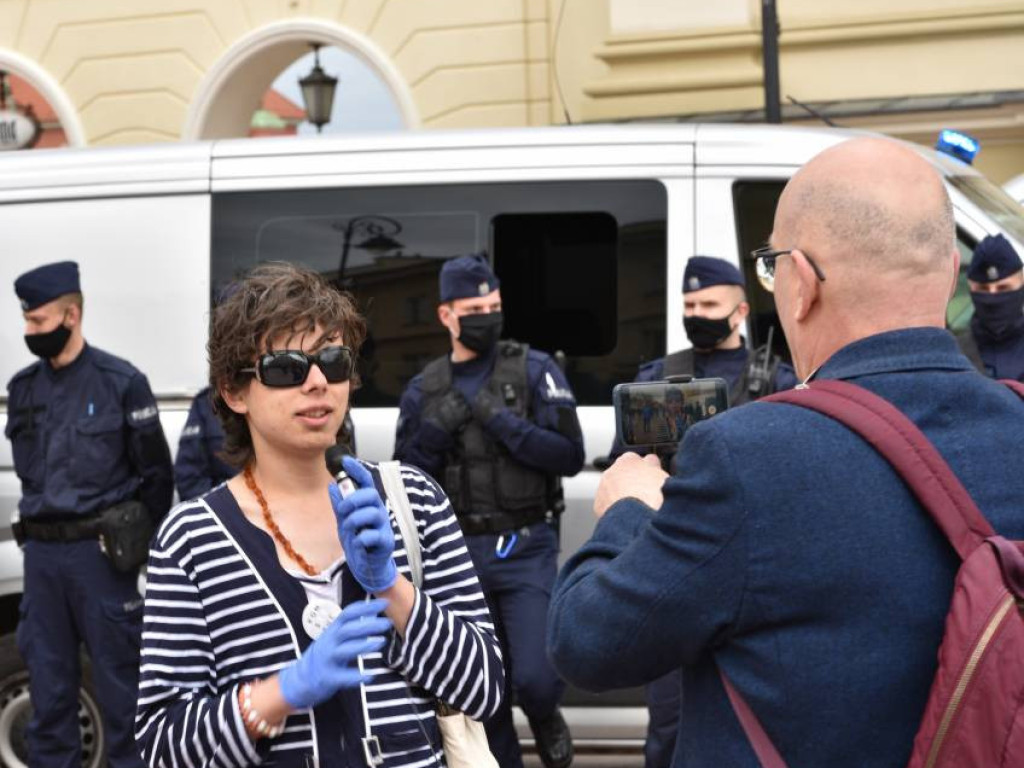Emocjonujący protest przedsiębiorców w Warszawie. ZDJĘCIA I FILMY