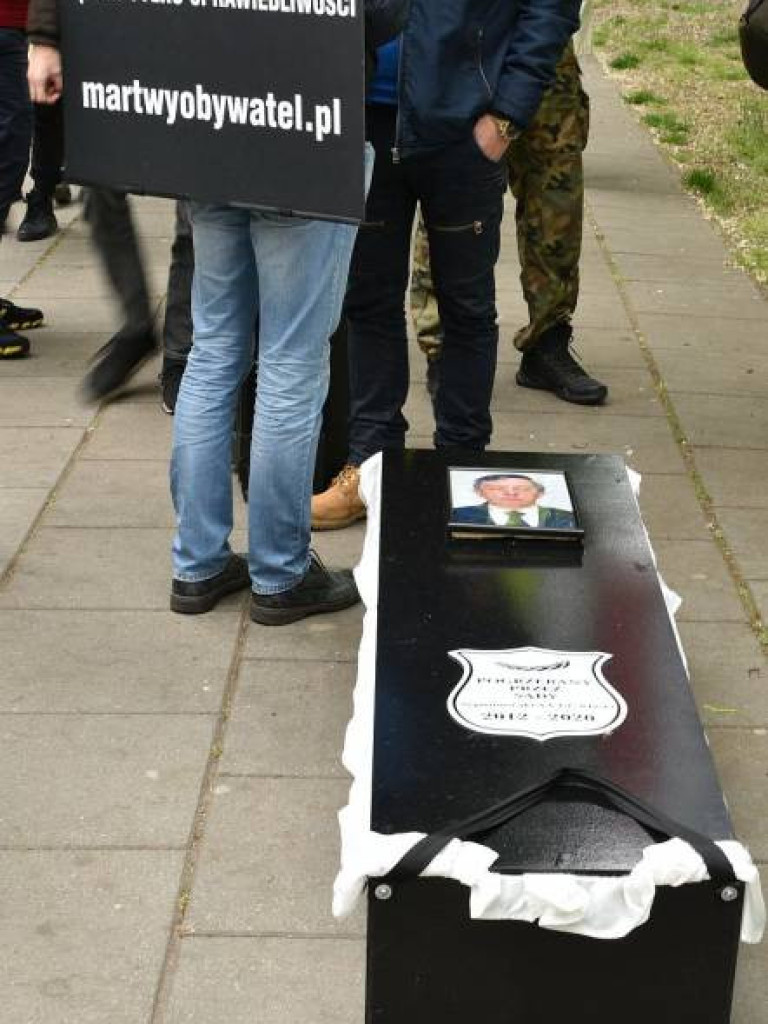 Emocjonujący protest przedsiębiorców w Warszawie. ZDJĘCIA I FILMY